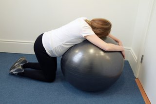 Why and how to use a birth ball in pregnancy? — First to Fourth